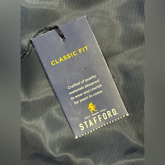 Stafford Mens Small Quilted Classic Fit Navy Vest W/Brown Trim Full Zip - NWT - Picture 4 of 5